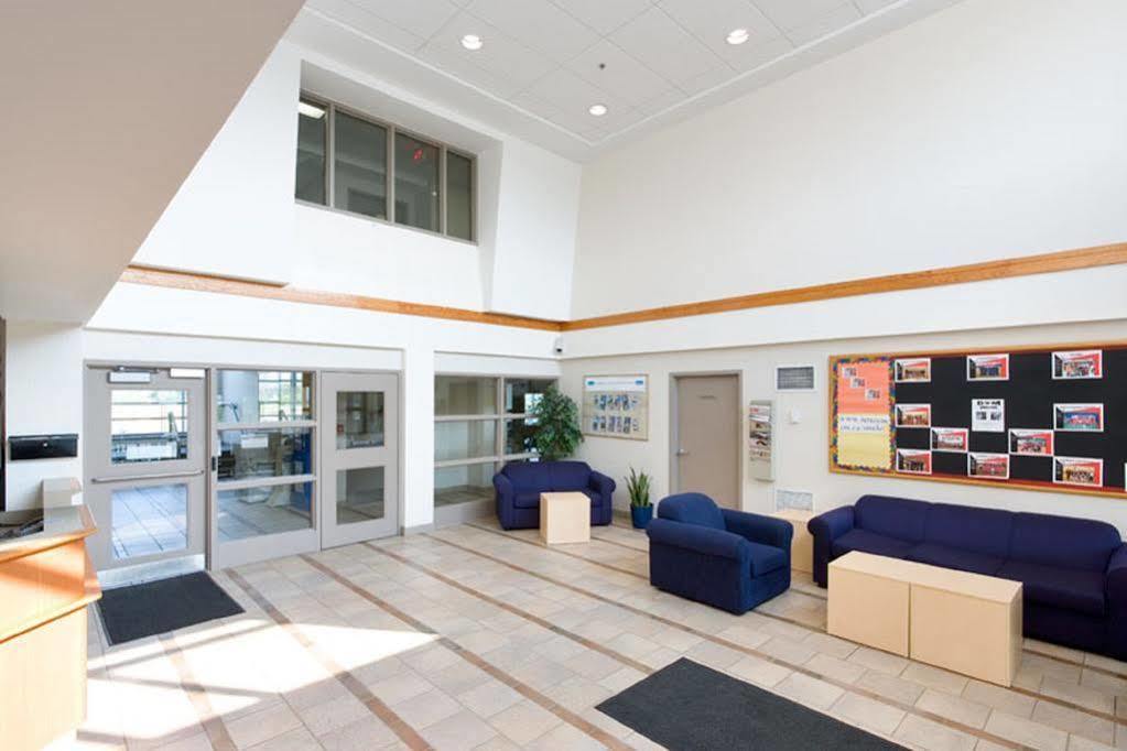 Residence & Conference Centre - King City エクステリア 写真